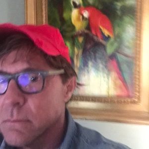 Meet your Posher, Dennis